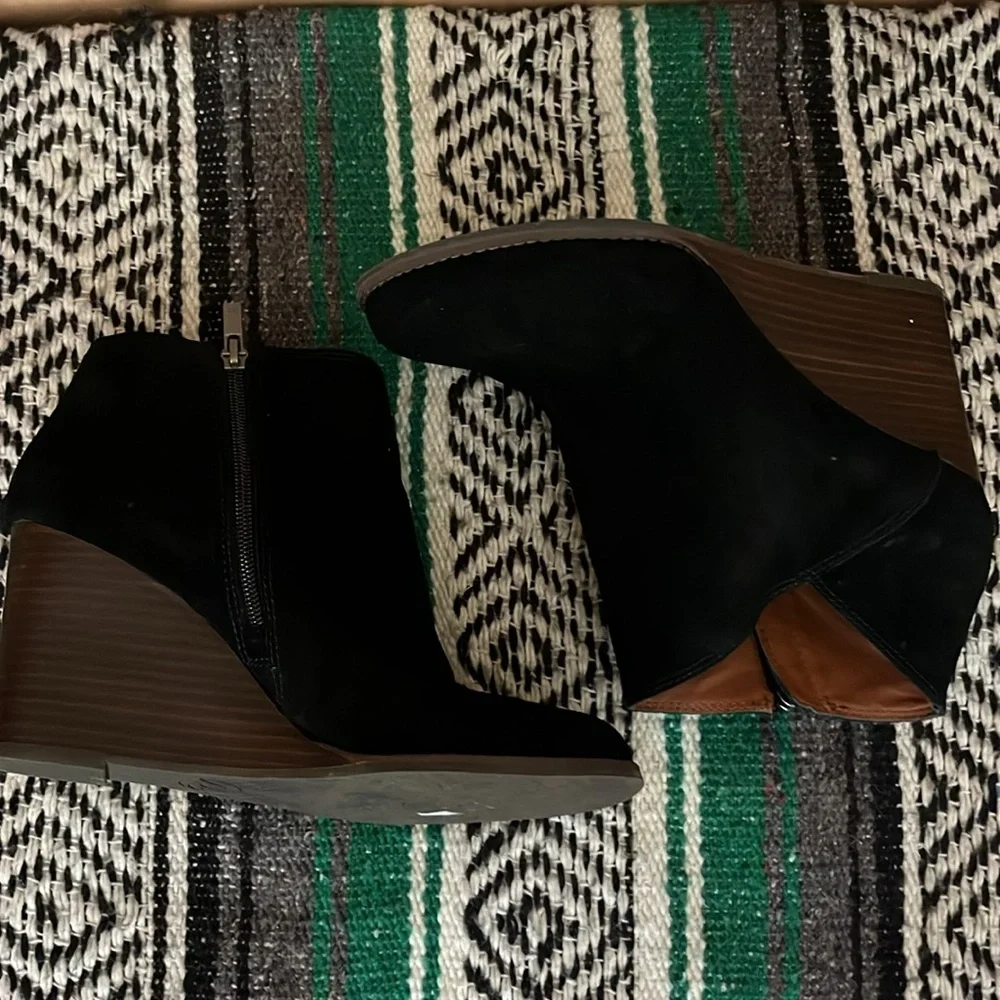LUCKY BRAND black suede zipper booties
